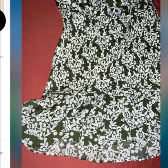 🆕NWOT✨MABLE✨FLORAL SMOCKED HALTER MINI DRESS - Picture 9 of 11